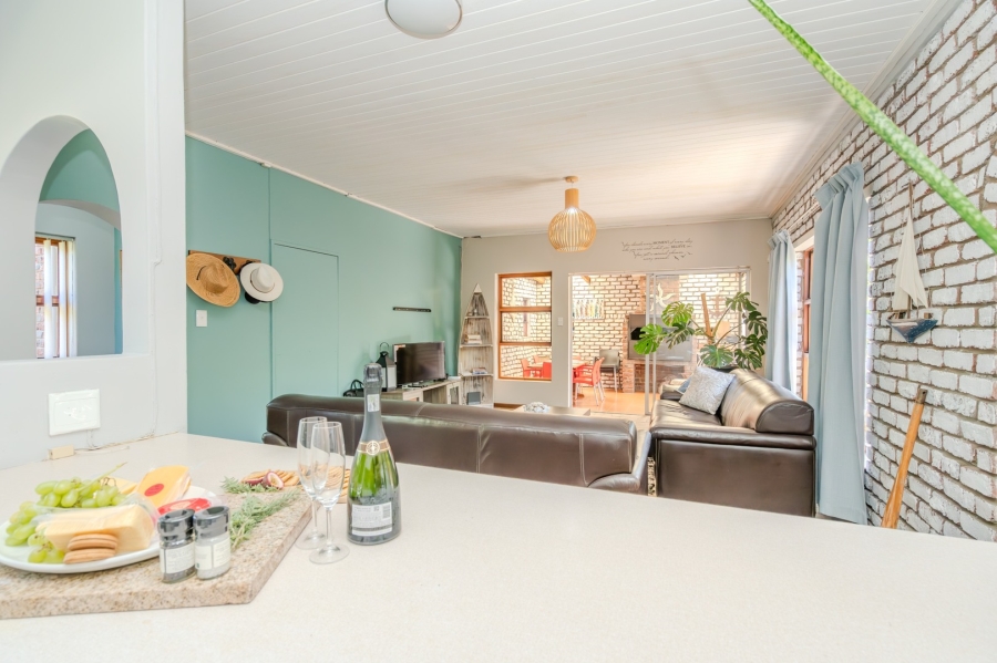 4 Bedroom Property for Sale in Middedorp Western Cape